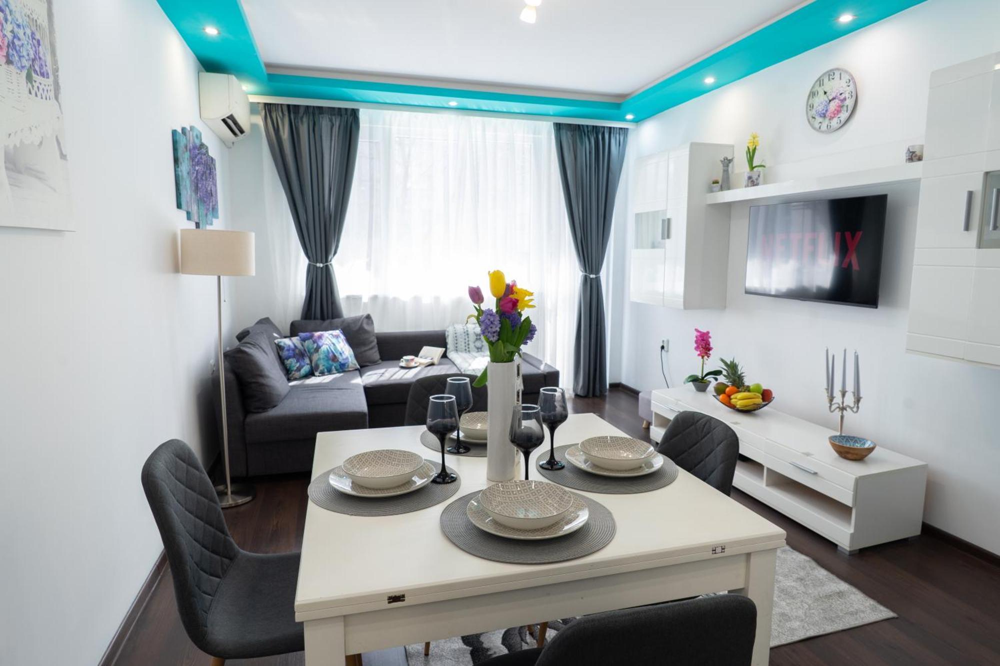 Luxury 2 Bedroom Apartment In Central Varna Exterior photo